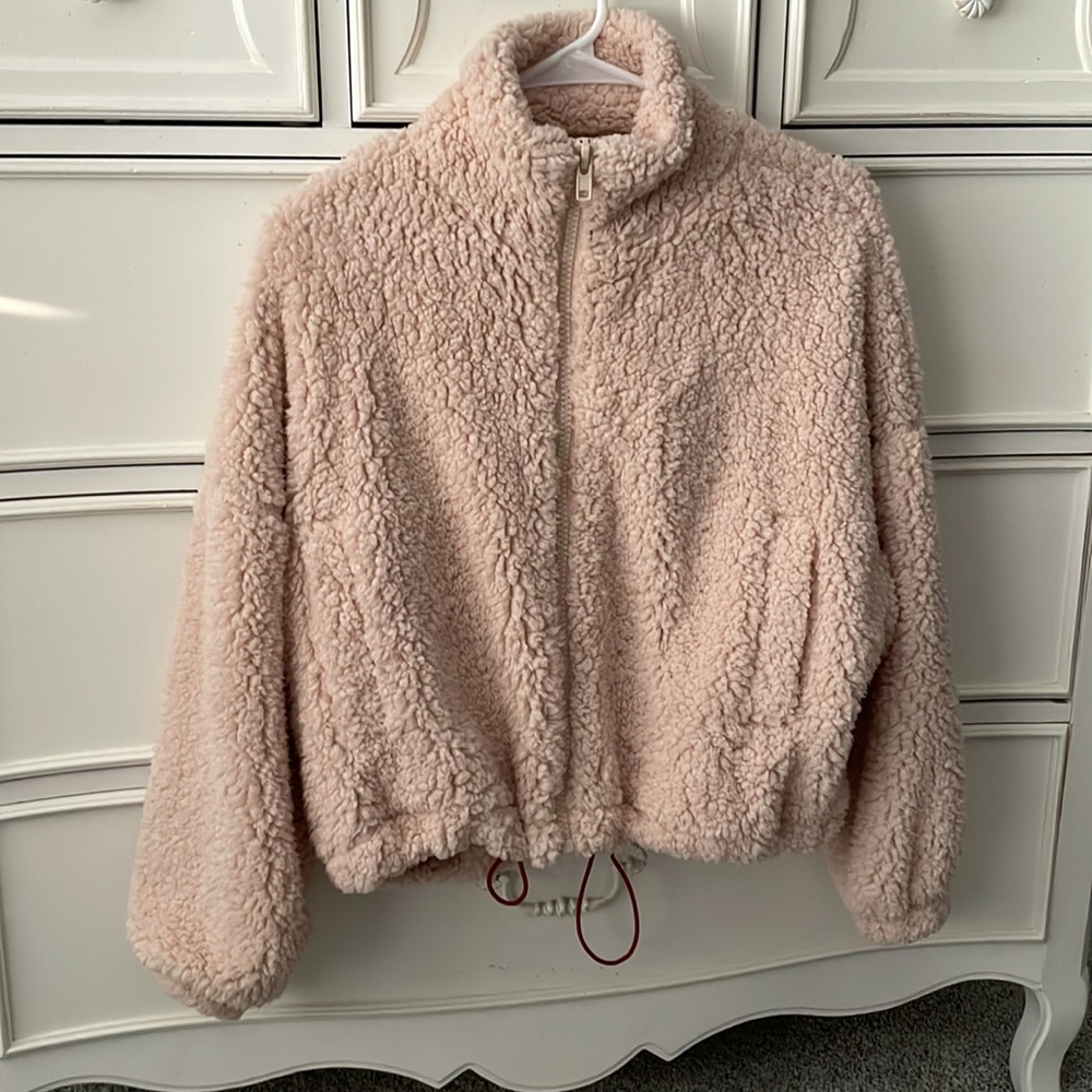 Urban Outfitters Womens’ cream fleece XS “teddy bear” jacket